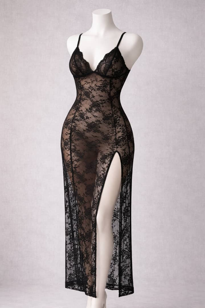 فستان دانتيل أسود طويل شفاف بفتحة جانبية (Black Sheer Lace Maxi Dress with Side Slit)
